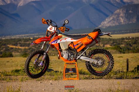 It’s a formula that’s resulted in over 20 off-road championships for the 350 alone. The KTM 350XC-F is more than a versatile off-road bike. It’s truly great at everything. For 2023, the 350XC formula is being altered more drastically than ever before. It has a completely new motor, a redesigned frame and all-new bodywork. . 2023 ktm 450 xcf w review